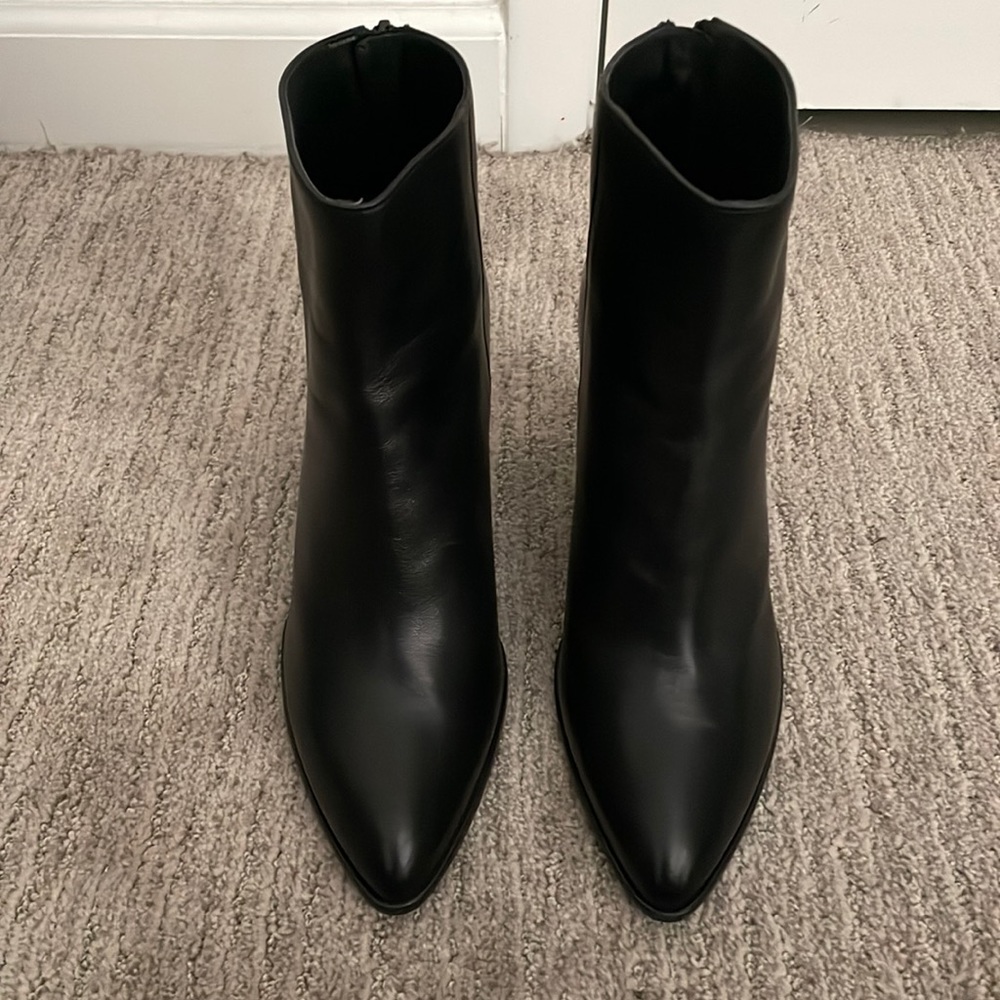 NWT Stuart Weitzman Bedford bootie